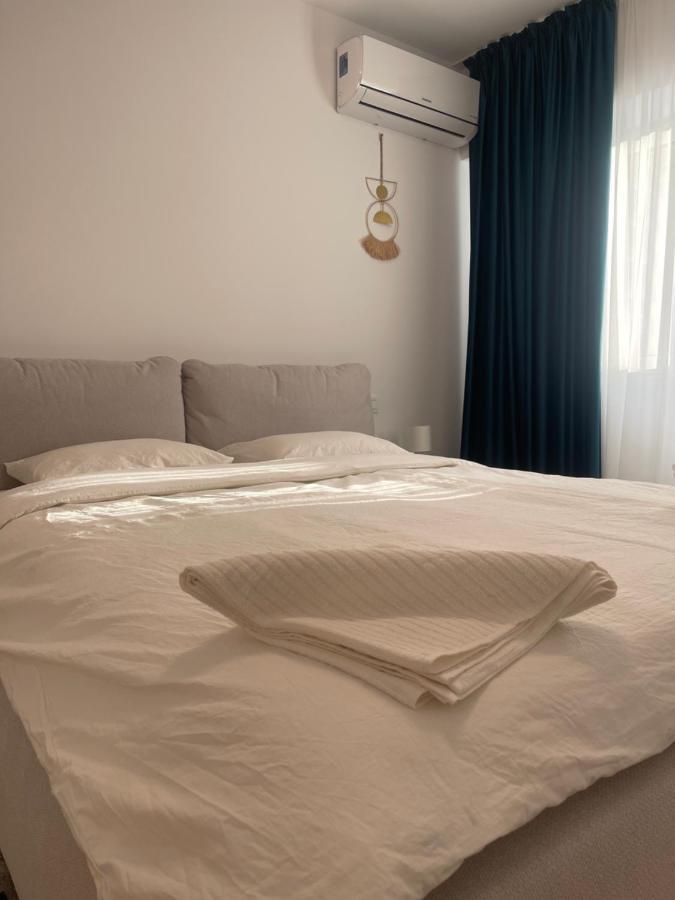 C-Entral Apartments Bucharest With Private Parking Exterior photo