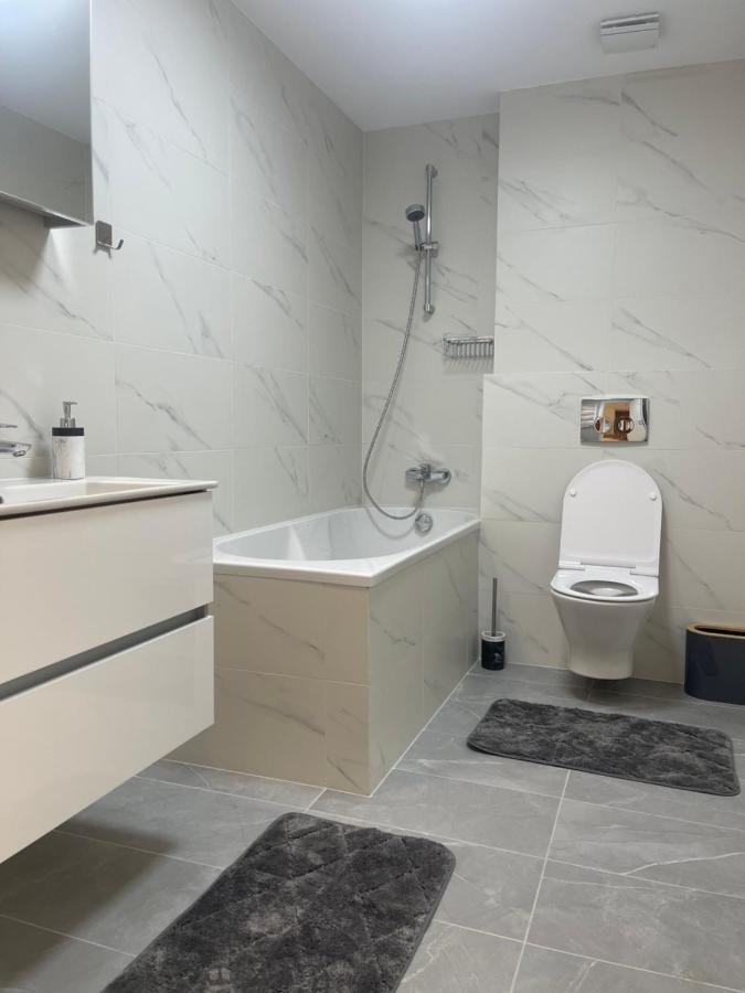 C-Entral Apartments Bucharest With Private Parking Exterior photo