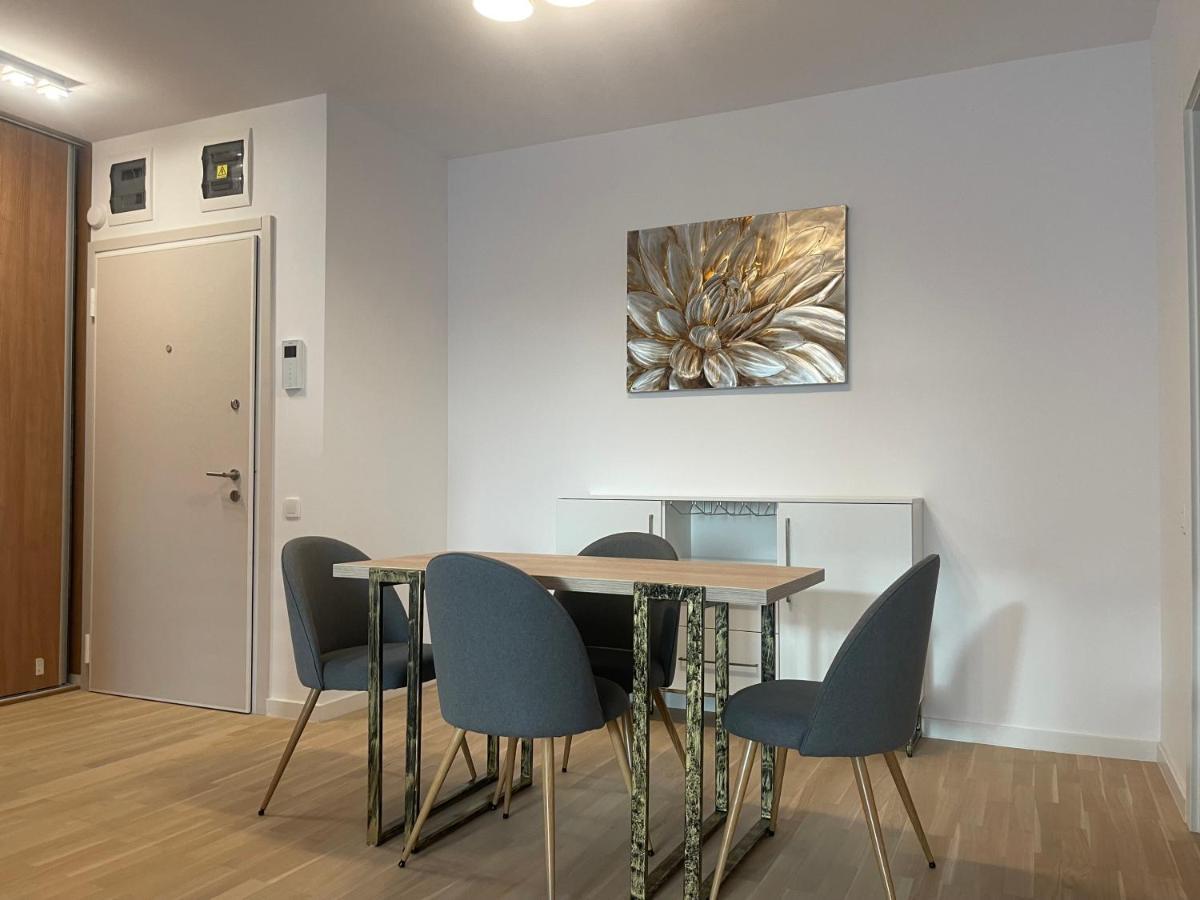 C-Entral Apartments Bucharest With Private Parking Exterior photo
