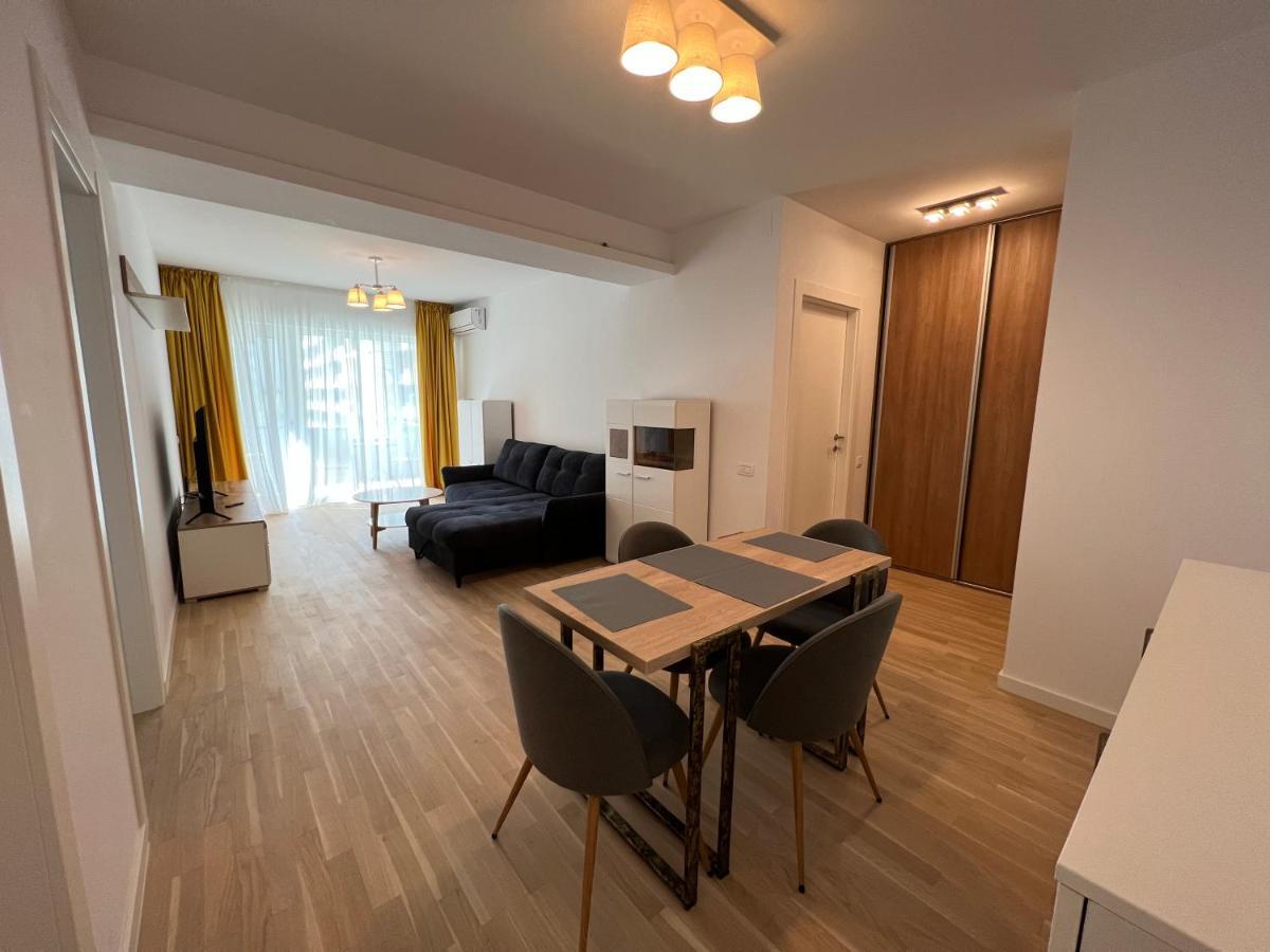 C-Entral Apartments Bucharest With Private Parking Exterior photo