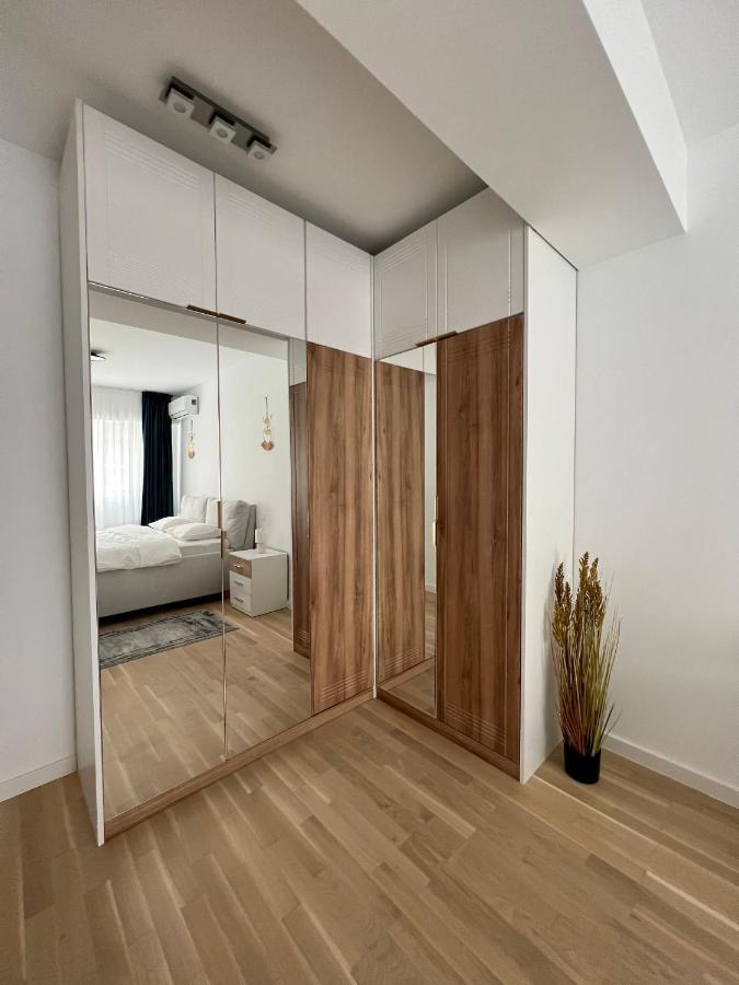 C-Entral Apartments Bucharest With Private Parking Exterior photo