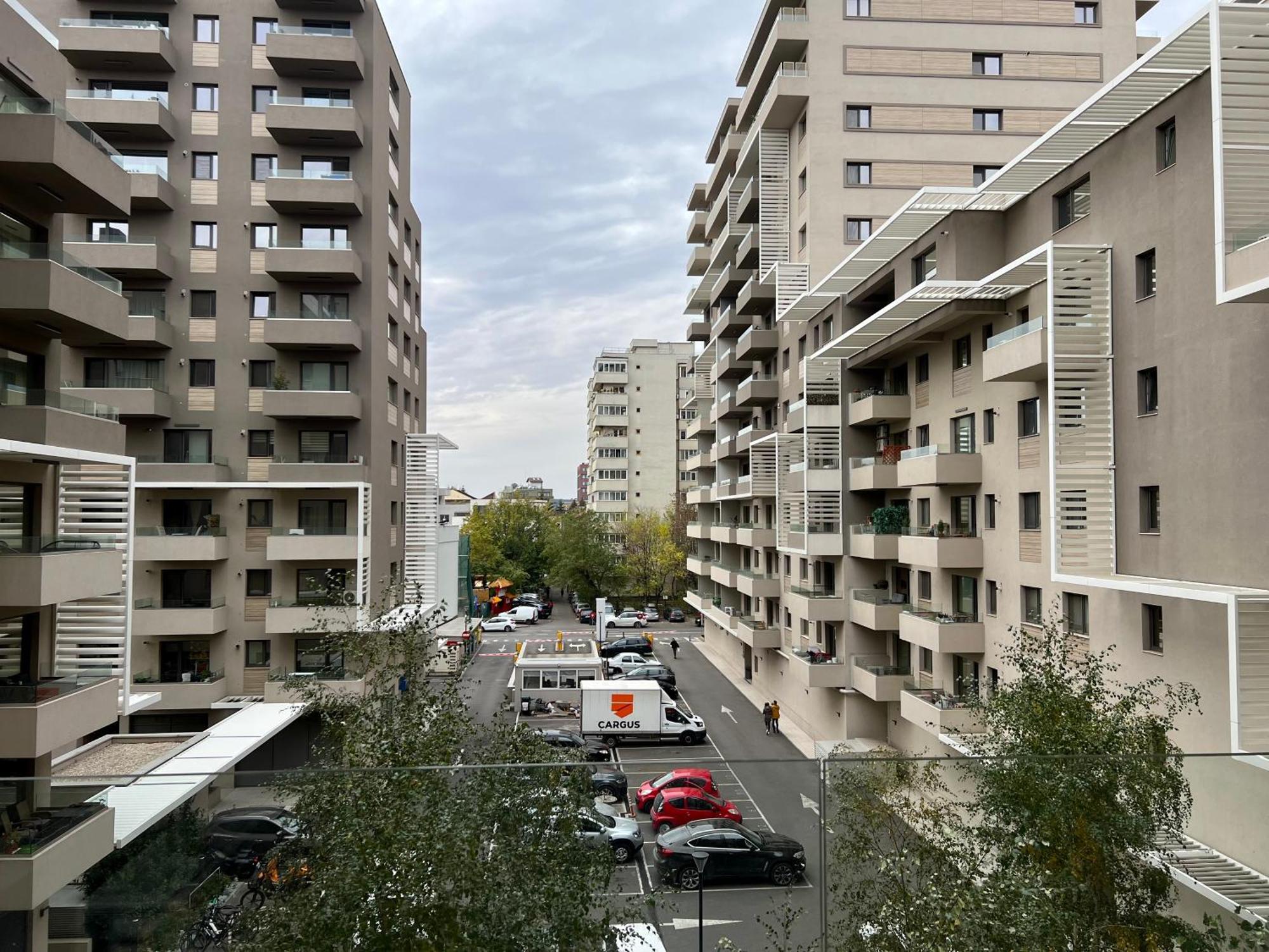 C-Entral Apartments Bucharest With Private Parking Exterior photo