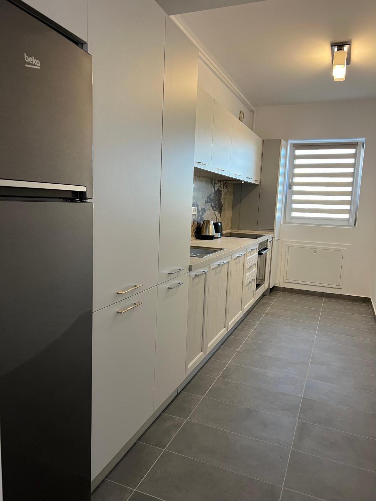 C-Entral Apartments Bucharest With Private Parking Exterior photo