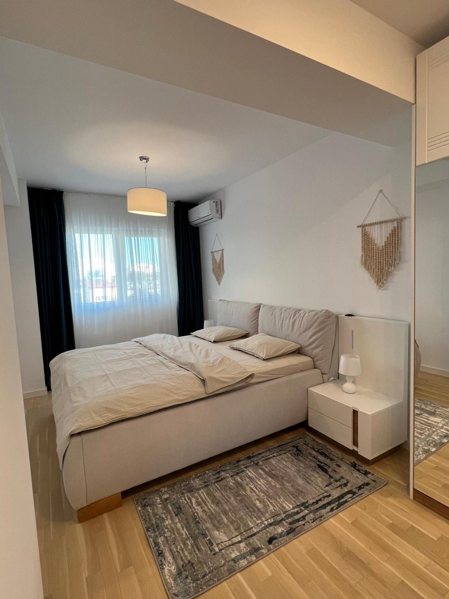 C-Entral Apartments Bucharest With Private Parking Exterior photo