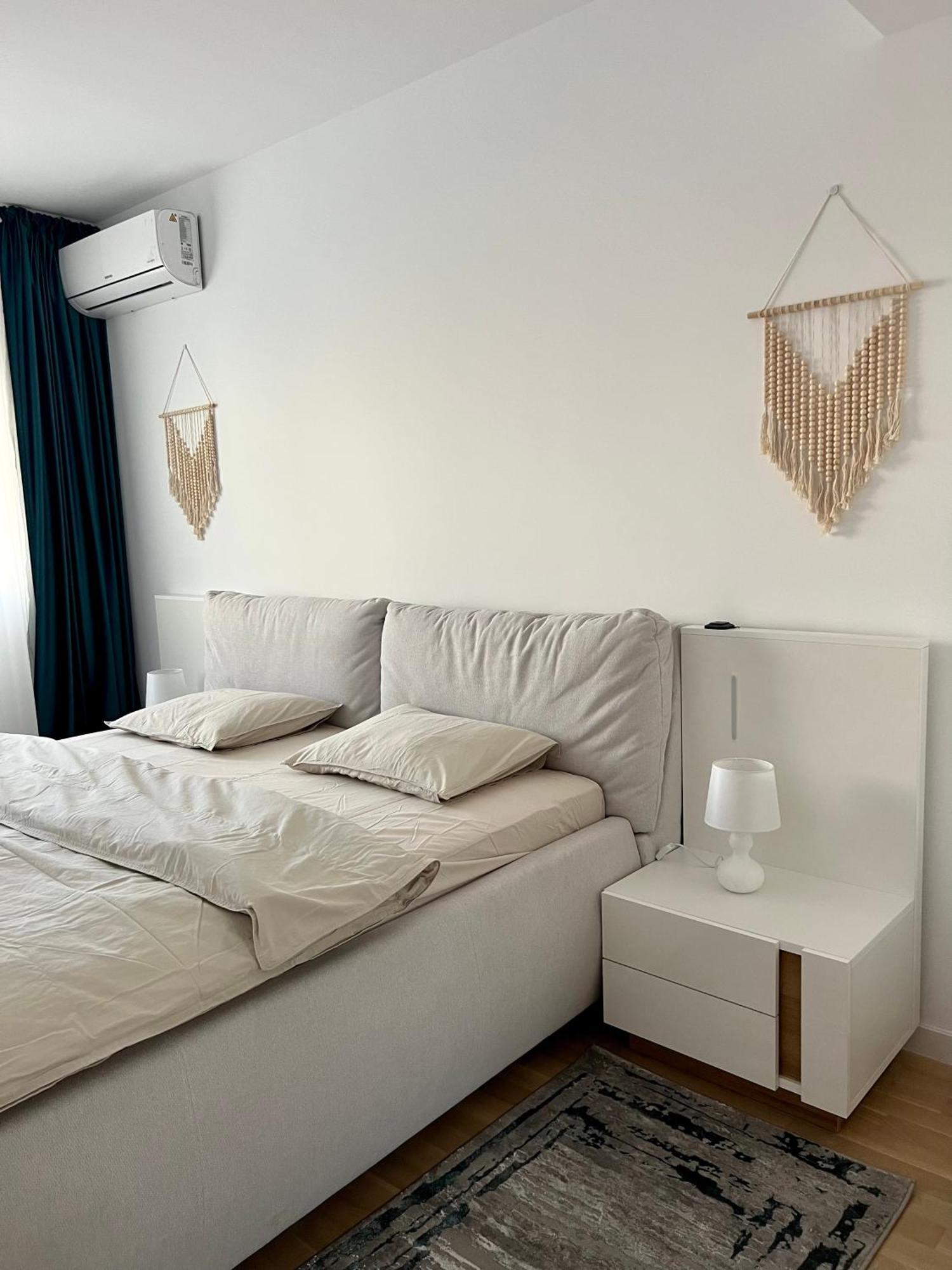 C-Entral Apartments Bucharest With Private Parking Exterior photo