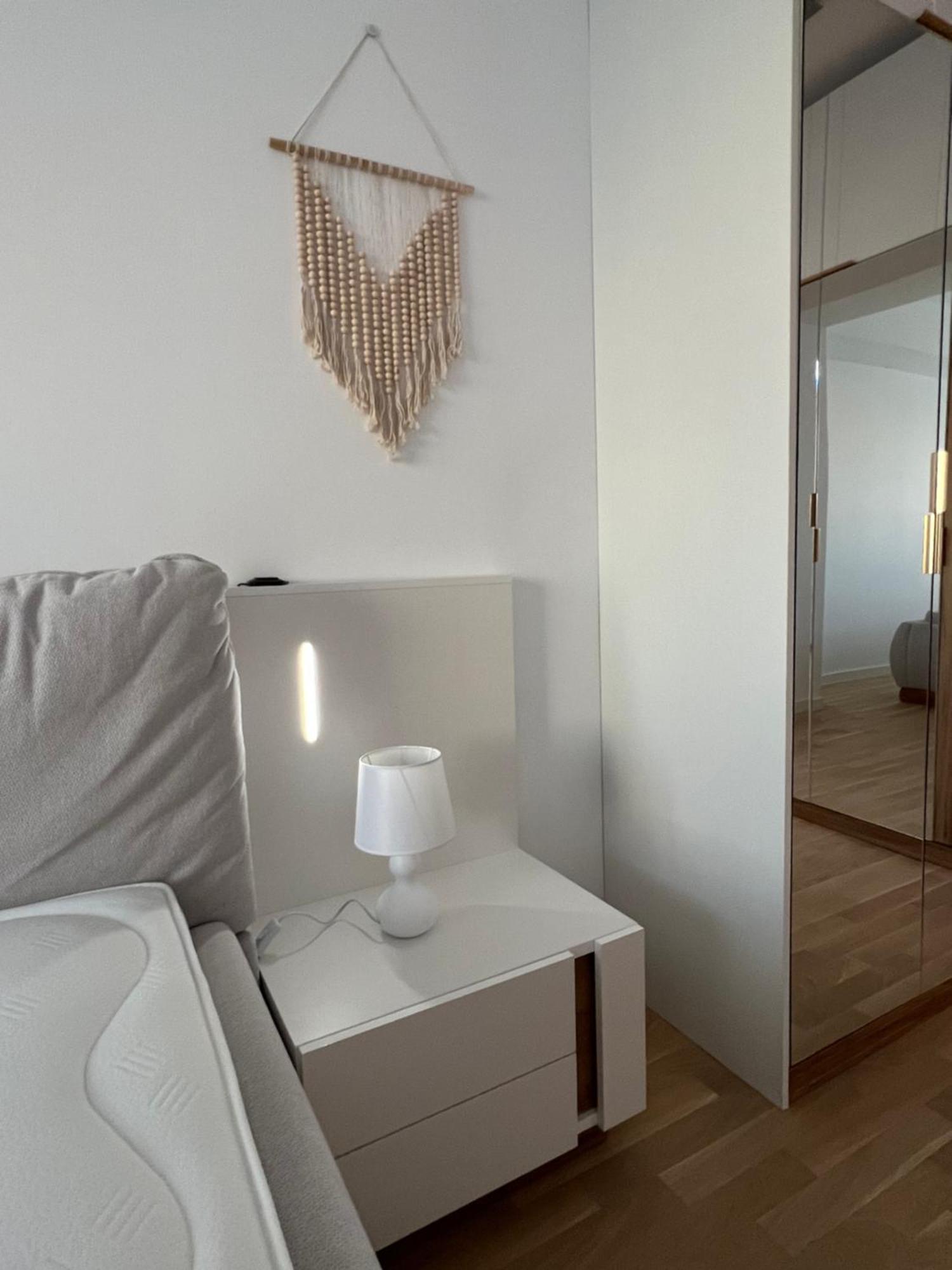 C-Entral Apartments Bucharest With Private Parking Exterior photo